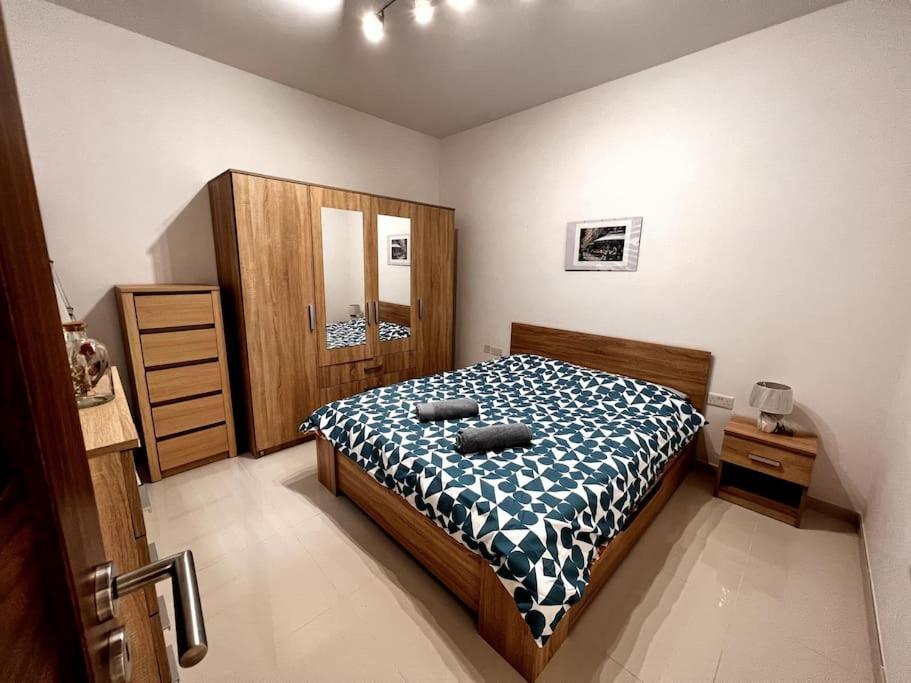 Viewline Seaview Modern 3 Bedroom Apartment มาร์ซาชล็อก ภายนอก รูปภาพ